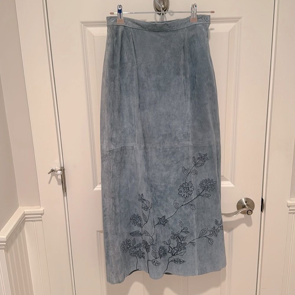 Dialogue Sueded Leather Skirt Size 6